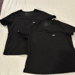 Figs Women's Black Short Sleeve Tops